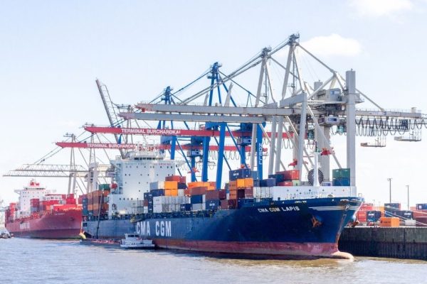 Jaké jsou příčiny přetížení námořních přístavů?