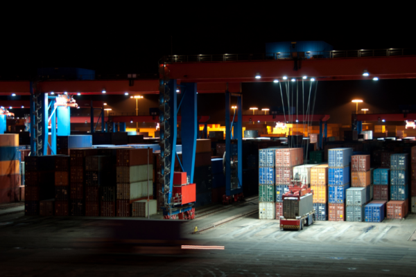 Noční logistika – jaké jsou její největší výhody?